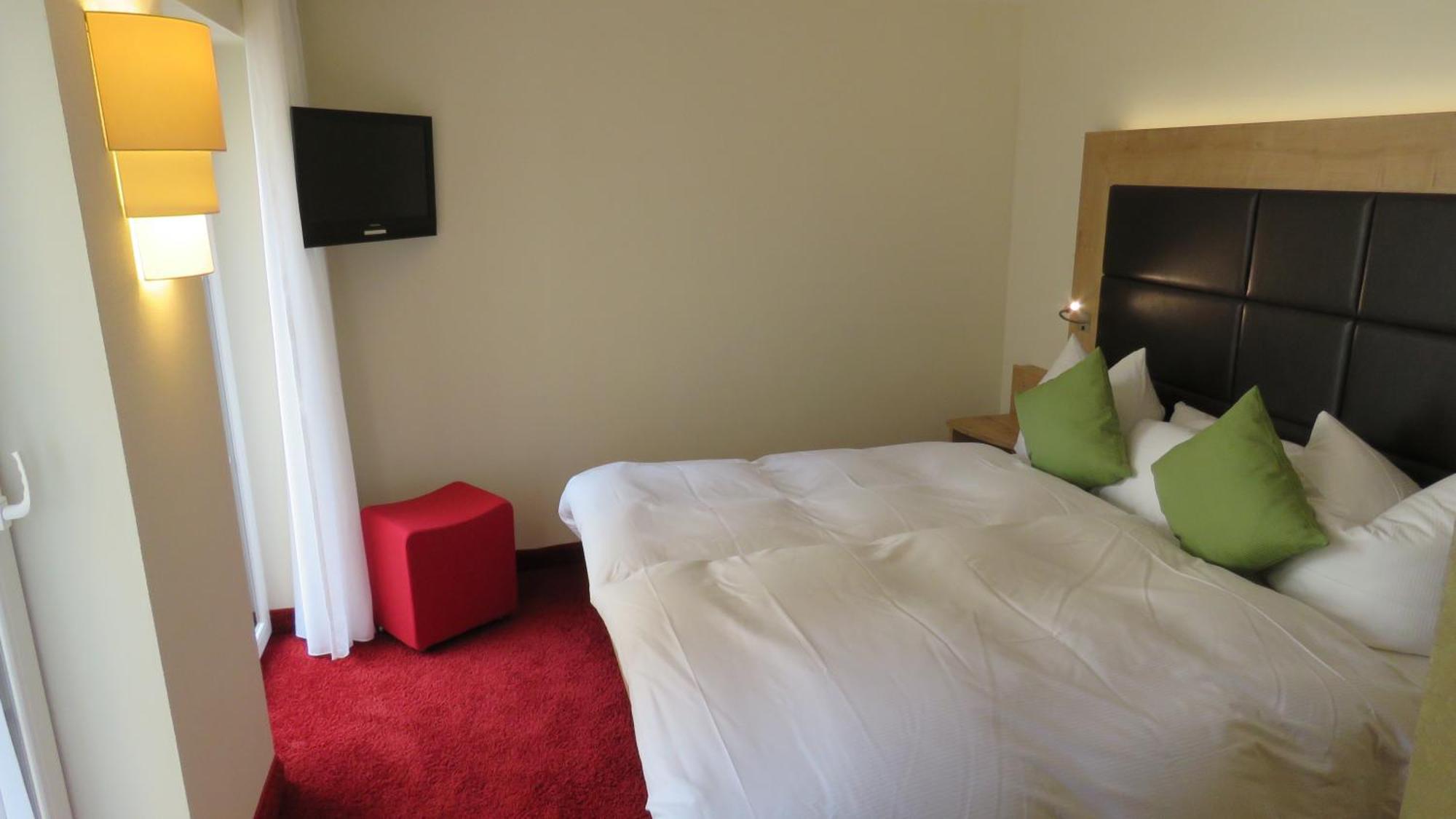 Hotel Zur Traube Ürzig Oda fotoğraf
